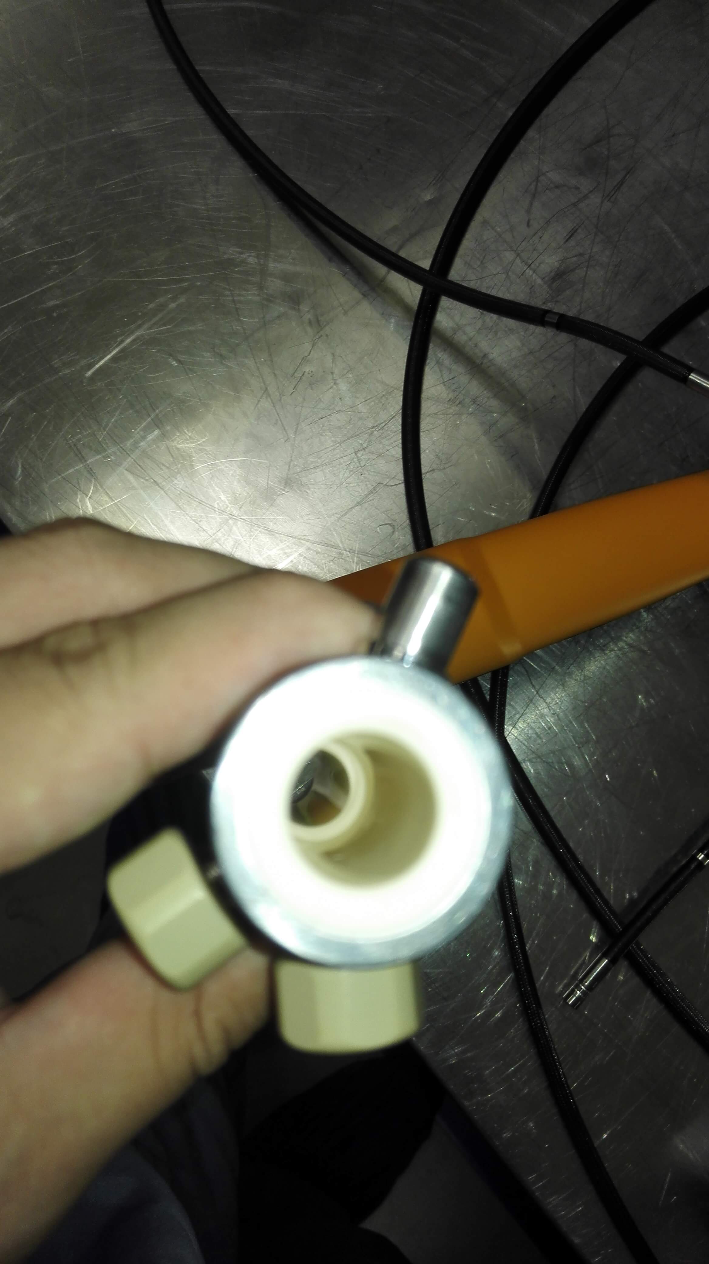 用工業內窺鏡對醫用胰島素的管道進行檢測